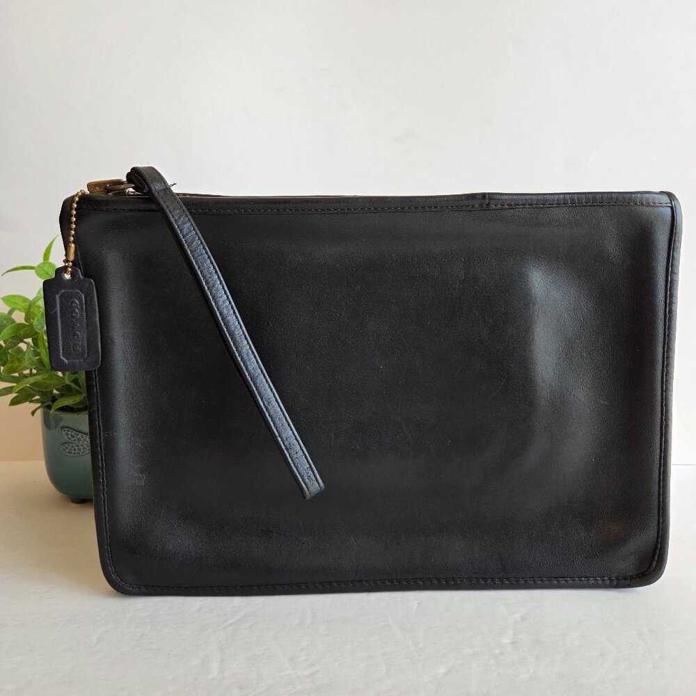 EUC NYC Vintage Coach Slim Clutch Large (#9555) in Black